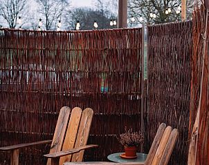 Knusse zithoek buiten bij Vakantiehuisje in Haarlo, Achterhoek, Gelderland.