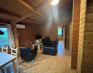 Gezellige zithoek in Vakantiehuisje in Neede, ideaal voor ontspanning in de Achterhoek, Gelderland.