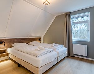 Ensuite badkamer met douche in Stroombroek vakantiewoning in Braamt, Achterhoek, met moderne voorzieningen.