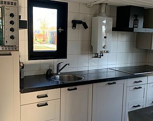 Moderne keuken in Vakantiehuisje in Winterswijk Miste, ideaal voor koken in de Achterhoek, Gelderland.