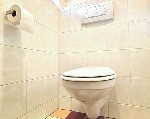 Ruime woonkamer met veel licht in DG1922 vakantiehuis, Winterswijk Miste, Achterhoek, Gelderland.