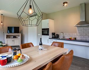 Moderne keuken en eetruimte in Vakantiehuis in Almen, Gelderland