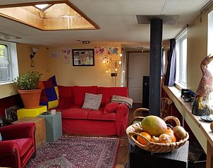 Gezellige zithoek in Vakantiehuis in Almen, ideaal voor ontspanning in de Achterhoek, Gelderland.