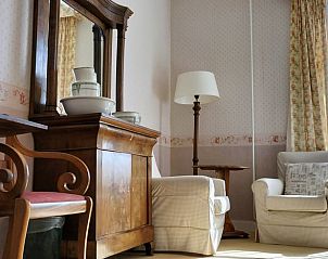 Gezellige zithoek in Vakantiehuisje in Winterswijk Woold met antieke meubels, Achterhoek, Gelderland.