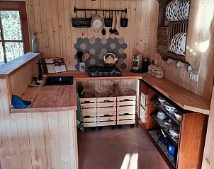 Landelijke keuken in Vakantiehuis in Winterswijk Corle, ideaal voor een culinaire vakantie in de Achterhoek.