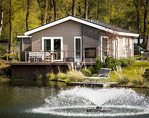 Leijhoeve XL 4 Personen Wellness-Ferienhaus in Beekbergen, Veluwe. Genieen Sie die ruhige Natur und den entspannenden Blick auf das Wasser.