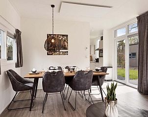 Essecke im Modul Spezial Eco Ferienhaus fr 6 Personen, Beekbergen, Veluwe mit groem Tisch.