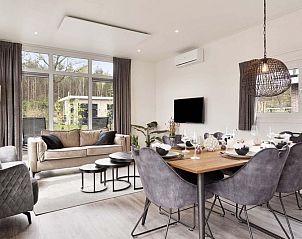 Wohnzimmer im Module special Eco Ferienhaus fr 6 Personen, Beekbergen, Veluwe mit gemtlicher Sitzecke.