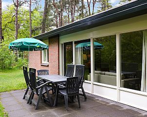 Plattegrond van Heideheuvel 6B bungalow in Beekbergen, Veluwe, met indeling van ruimtes.