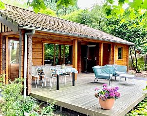 Inviting outdoor area of Holiday home in Beekbergen, Veluwe, perfect place to enjoy Gelderland.