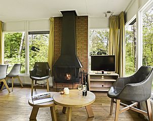 Comfortabele slaapkamer in Heideheuvel 4-persoons bungalow, Beekbergen, Veluwe.