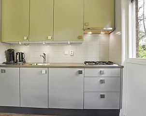 Tweede slaapkamer met eenpersoonsbedden in Heideheuvel bungalow, Beekbergen.