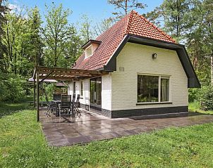 Guest house 320162 • Bungalow Veluwe • Heideheuvel | 4-persoons bungalow | 4L1 