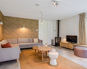 Moderne keuken in de Heideheuvel 12-persoons bungalow in Beekbergen, Veluwe.