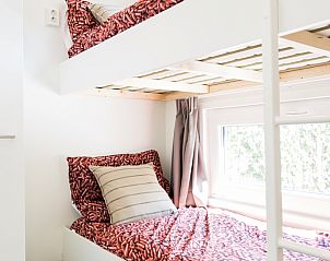 Gemtliches Schlafzimmer mit Etagenbett im Modul Special 6 Personen, Ferienhaus in Beekbergen, Veluwe, umgeben von Natur in Gelderland.