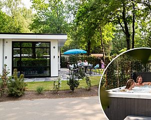 Module Special 4 personen Wellness in Ede, Veluwe biedt een moderne buitenruimte met terras en jacuzzi, ideaal voor ontspanning.