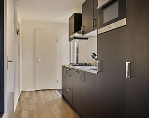 Moderne Kche in Modul Wood 5 Personen Ferienhaus in Ede Veluwe mit kompletter Ausstattung.