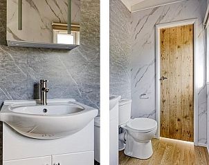 Stijlvolle wastafel en toilet in Nova 4 personen vakantiehuis in Ede, Veluwe, Gelderland.