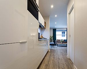 Keuken in Module Flatroof vakantiehuis, Ede, Veluwe, Gelderland met moderne apparatuur.