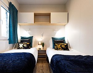 Tweede slaapkamer in Module Flatroof vakantiehuis, Ede, Veluwe, Gelderland met twee eenpersoonsbedden.