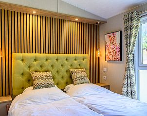 Stijlvolle slaapkamer van Module Nova, vakantiehuis in Ede, Veluwe, met modern interieur.