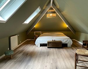 Spacious attic room in Cottage in Emst, vacation home Veluwe, Gelderland.