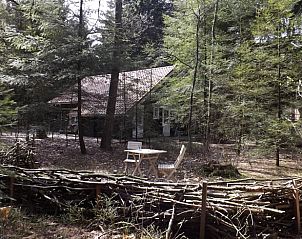 Gezellige zithoek buiten Vakantiehuisje in Emst, Veluwe