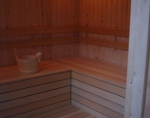 Houten sauna in De Leuvenhorst/Haspel, Ermelo, Veluwe. Ontspan in dit luxe vakantiehuis met wellnessopties.