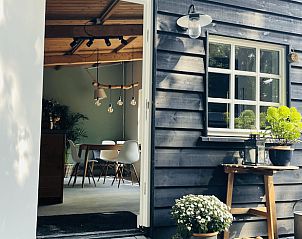 Eingang zum Ferienhaus in Ermelo mit gemtlicher Einrichtung, Veluwe, Gelderland.