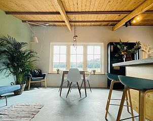 Essecke mit Aussicht in Ferienhaus in Ermelo, Veluwe, Gelderland.