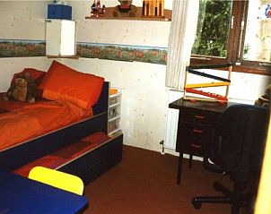 Cozy nursery in chalet De Wandeling, Putten, Veluwe, with playful interior.