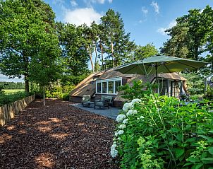 Luxuriser Innenbereich des Ferienhauses Sprielderbosch 45 'Skogen' in Putten, Veluwe, Gelderland.