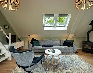 Moderne Kche des Ferienhauses Sprielderbosch 45 'Skogen' an der Veluwe in Gelderland.