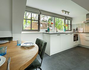 Modern kitchen in Holiday home Sprielderbosch 26 De Beuk in Putten, Veluwe, with complete equipment.