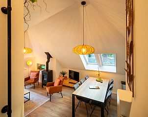 bersicht des Wohn- und Essbereichs im Ferienhaus Sprielderbosch 23 De Zwijnenstal, Ferienhaus in Putten, Veluwe.