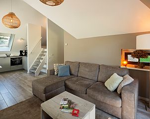 Modern kitchen in Vakantiewoning Sprielderbosch 25 'Meneer de Uil', located in Putten, Veluwe, Gelderland.