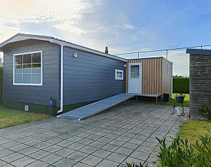 Barrierefreier Eingang zum Ferienhaus DG1546 in Putten Veluwe mit bequemer Zufahrt.