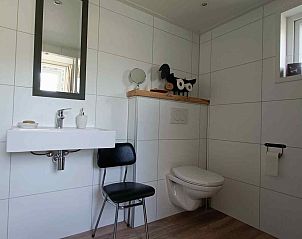 Die gerumige Terrasse des Ferienhauses DG1546 in Putten Veluwe ist ideal zum Entspannen im Freien.