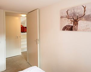 Bedroom decoration in Holiday home Sprielderbosch 38 The Wooden Owl, with deer painting, Veluwe, Wells.