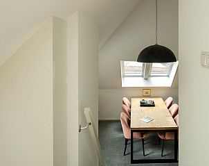 Essecke mit Oberlichtern im Ferienhaus Sprielderbosch 27 De Uitlaat in Putten, Veluwe, helle Atmosphre.