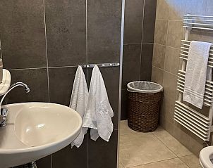 Modern bathroom in Holiday Home in Voorthuizen, Veluwe, with luxury finishes.