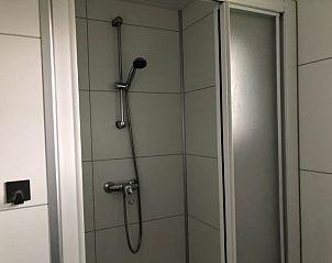 Inloopdouche in Vakantiehuis Superieur 6, Hulshorst, Veluwe, met moderne afwerking.