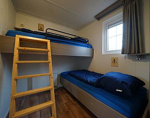 Slaapkamer met stapelbed in Chalet in Otterlo, Veluwe, ideaal voor kinderen.