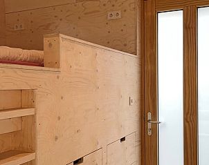 Hlzerne Details im Inneren des Ferienhauses in Otterlo, Veluwe, Gelderland.