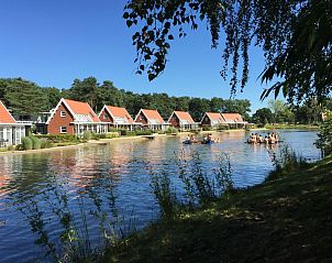 Vakantiehuizen aan het water bij Chalet in Otterlo, Veluwe, perfect voor een ontspannen vakantie in Gelderland.