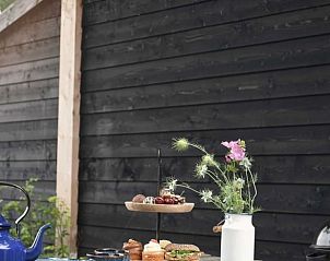 High tea met gebakjes bij Huisje in Oosterwolde, Veluwe, Gelderland.