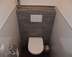 Tweede slaapkamer in DG395 vakantiehuis Epe Veluwe met uitzicht