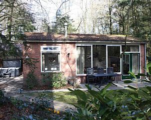 Terras van vakantiehuis DG747 in Epe, Veluwe met zitgelegenheid.