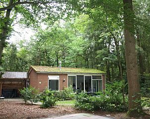 Overdekte jacuzzi bij vakantiehuis DG747 in Epe, Veluwe.