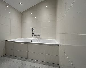 Houten sauna in de tuin van vakantiehuis DG747, Epe, Veluwe.